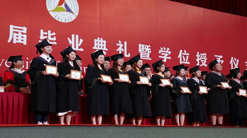 对照阅读两者配合可减少漏读与重复检索